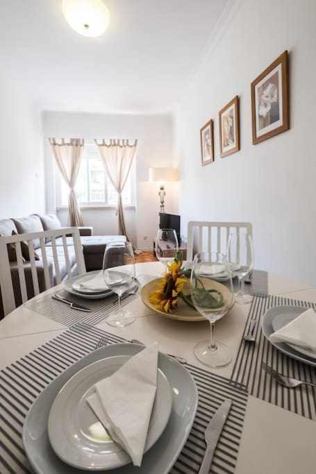 Apart Lisboa Confortavel 2 Quartos Com Terraco 오디벨라스 외부 사진