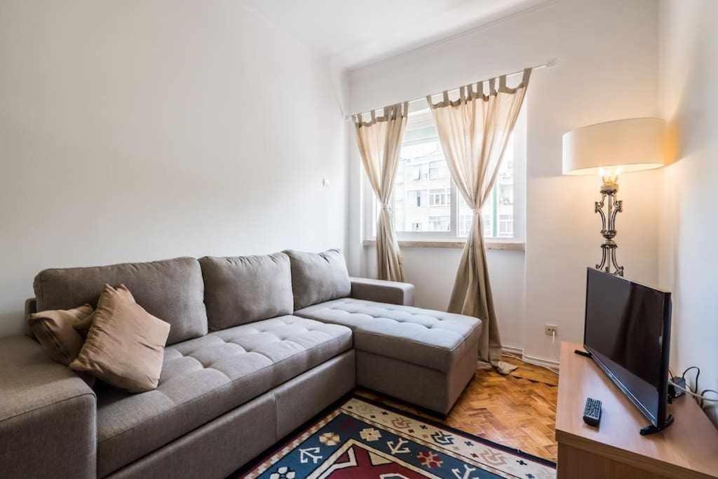 Apart Lisboa Confortavel 2 Quartos Com Terraco 오디벨라스 외부 사진