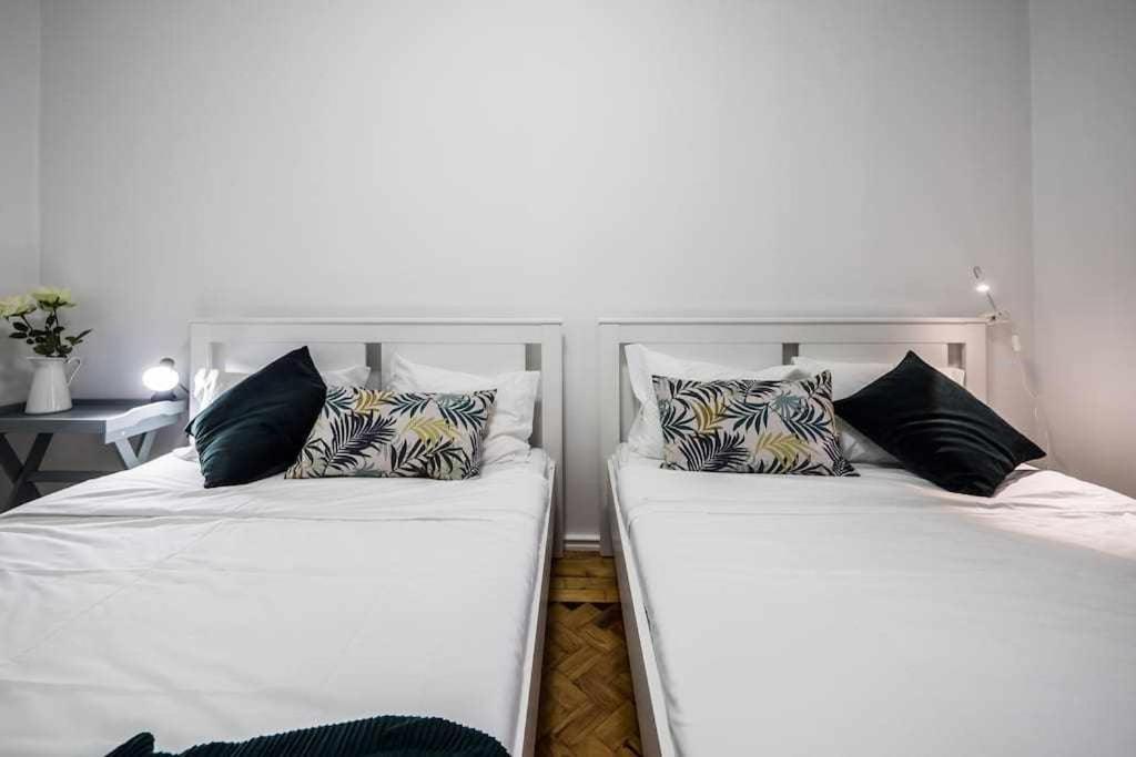 Apart Lisboa Confortavel 2 Quartos Com Terraco 오디벨라스 외부 사진