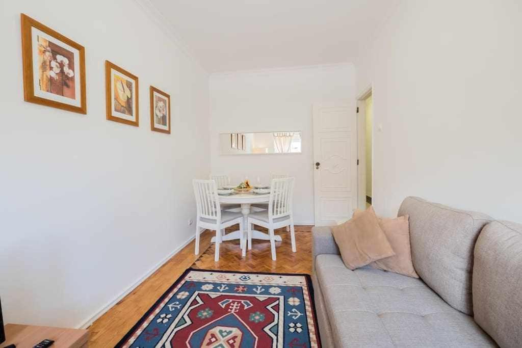 Apart Lisboa Confortavel 2 Quartos Com Terraco 오디벨라스 외부 사진
